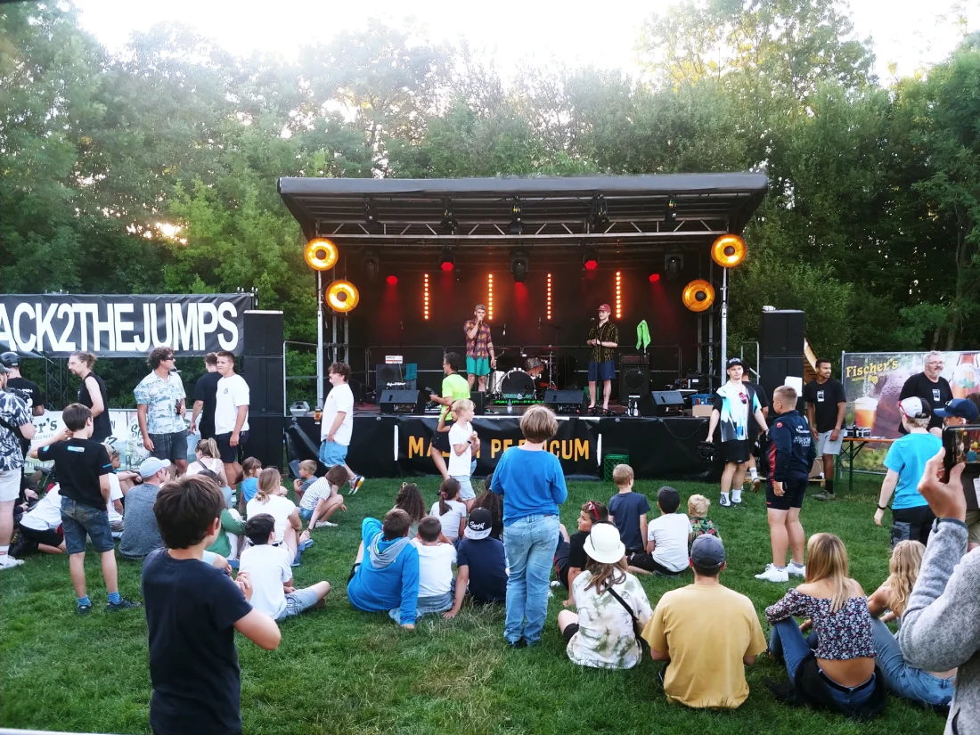 Trailerbühne Stagemobil Anhänergbühne